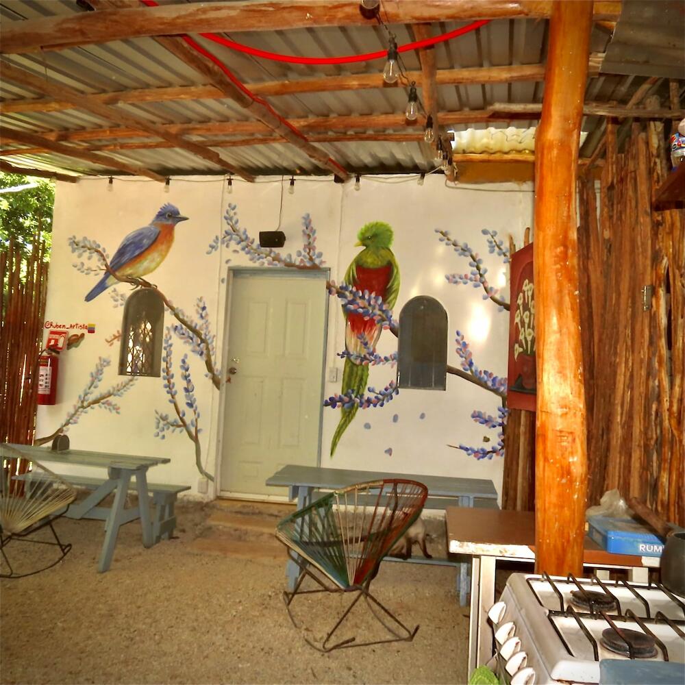 Hostalito Lahar, Bacalar