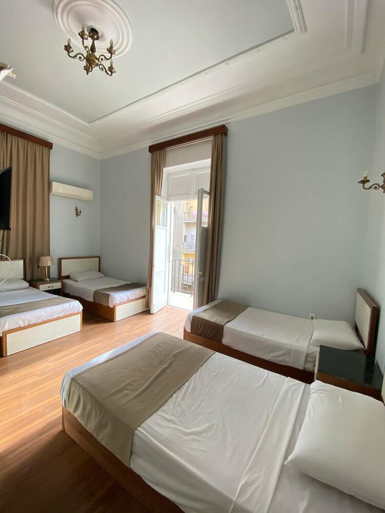 Sufi Traveler's House, Cairo