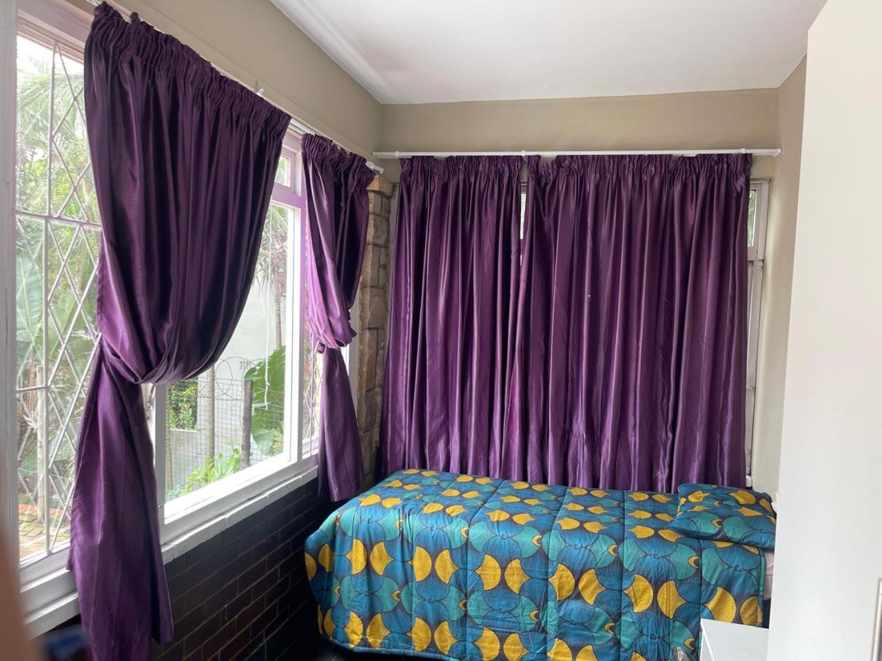 Back Packer Style, Durban