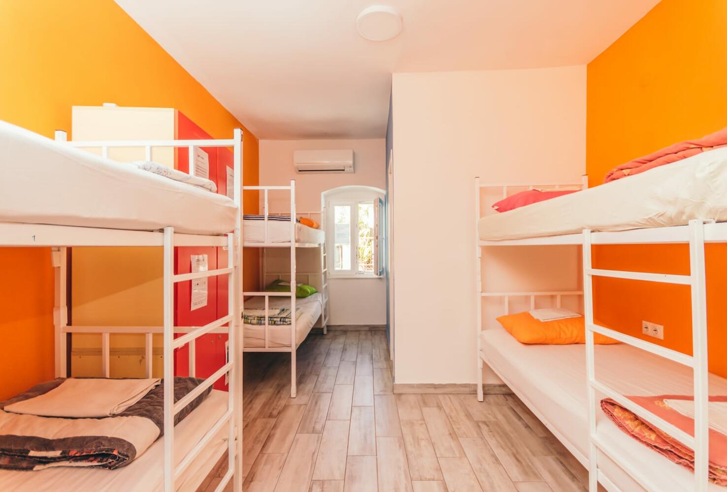 Booze & Snooze Social Hostel, Split