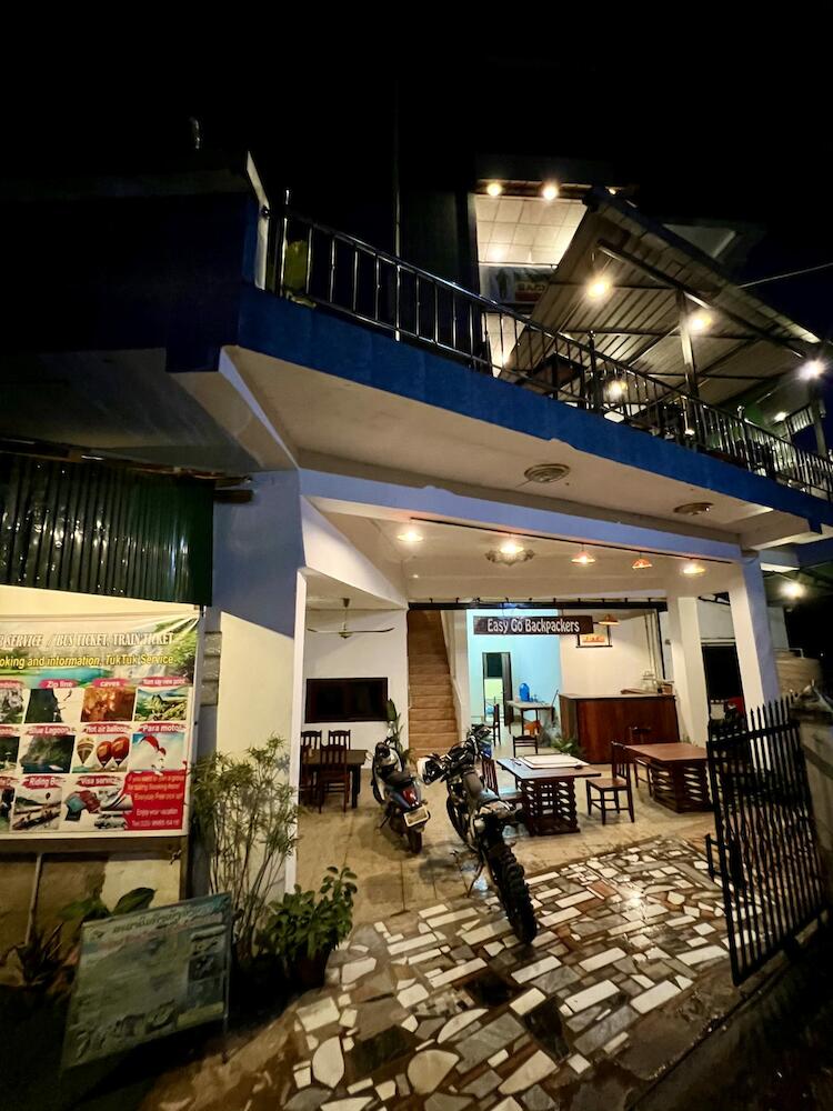 Easy Go Hostel