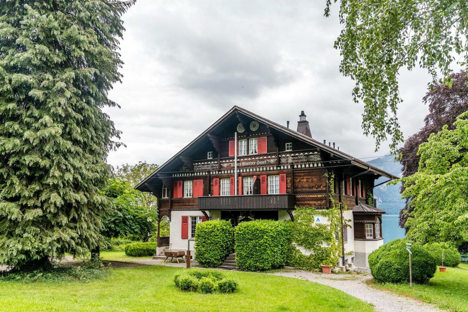 Where to stay in Leissigen on a budget