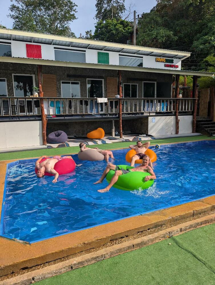 Hangover Chill & Hill Hostel, Ko Phi Phi
