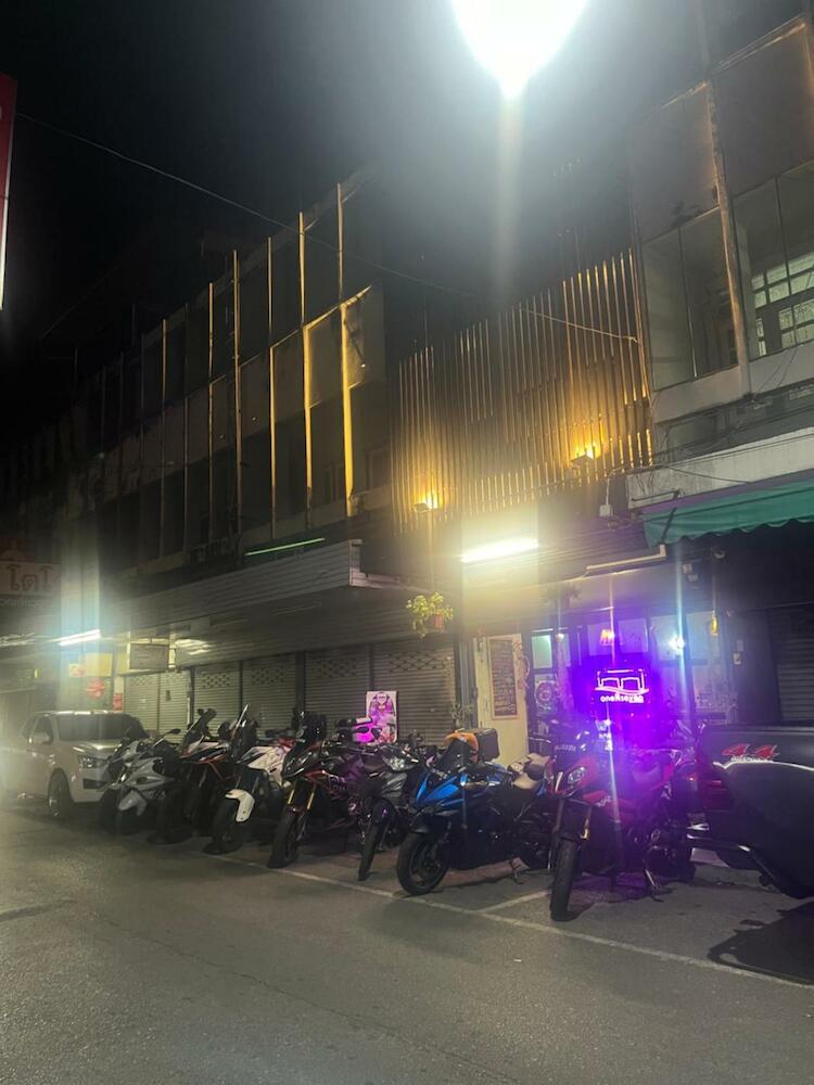 107 Hostel (one-o-seven Hostel)