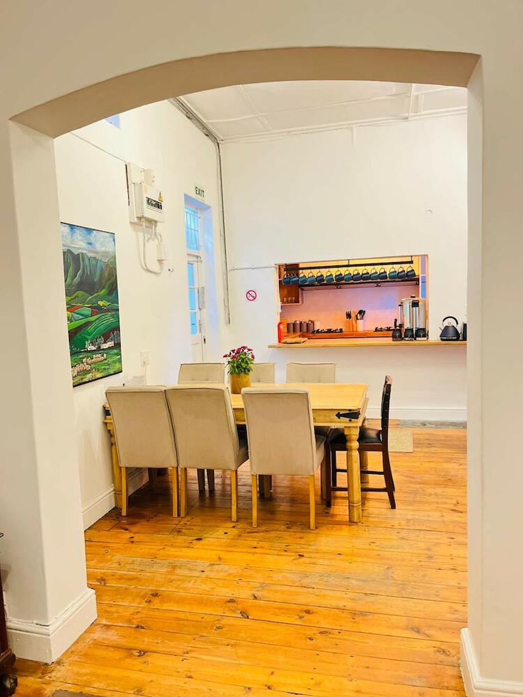 Backpackers In Muizenberg
