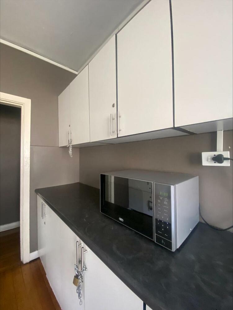 Back Packer Style, Durban