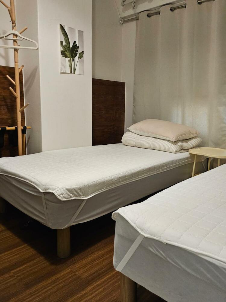 Travel Light Capsule Hostel