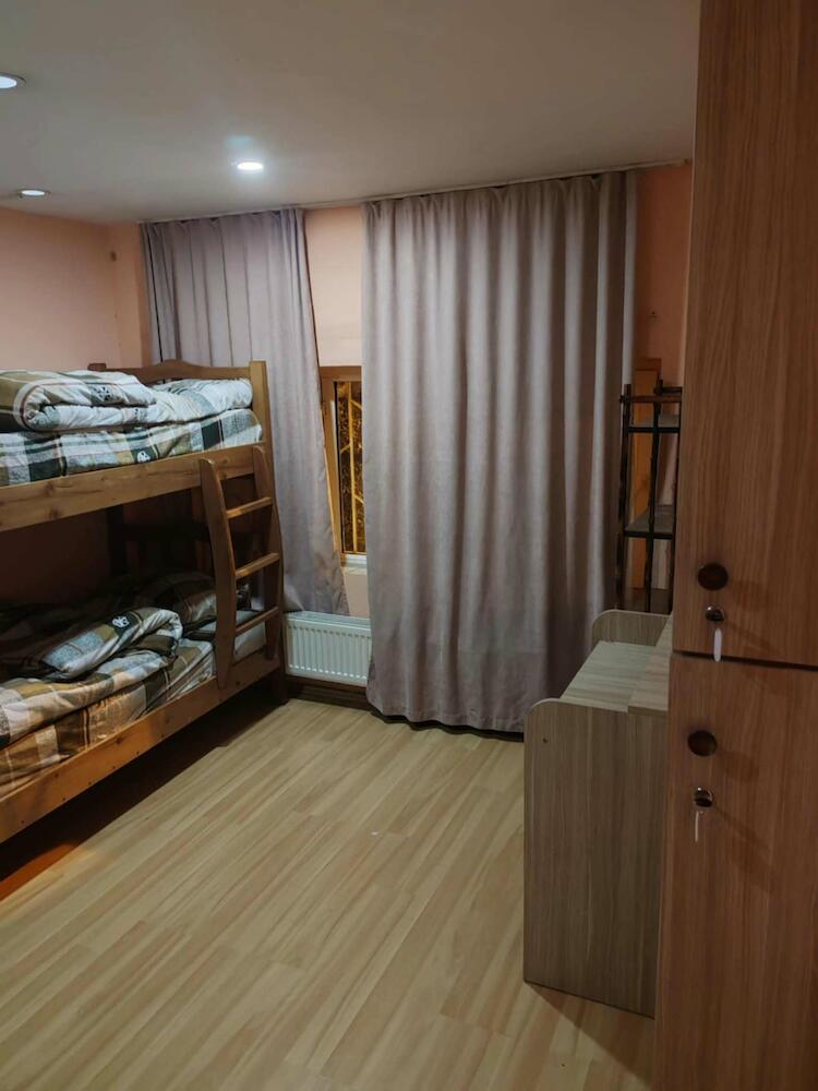 Galaxy Hostel, Tbilisi