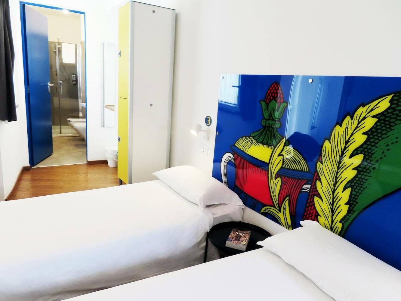 Tric Trac Hostel, Naples