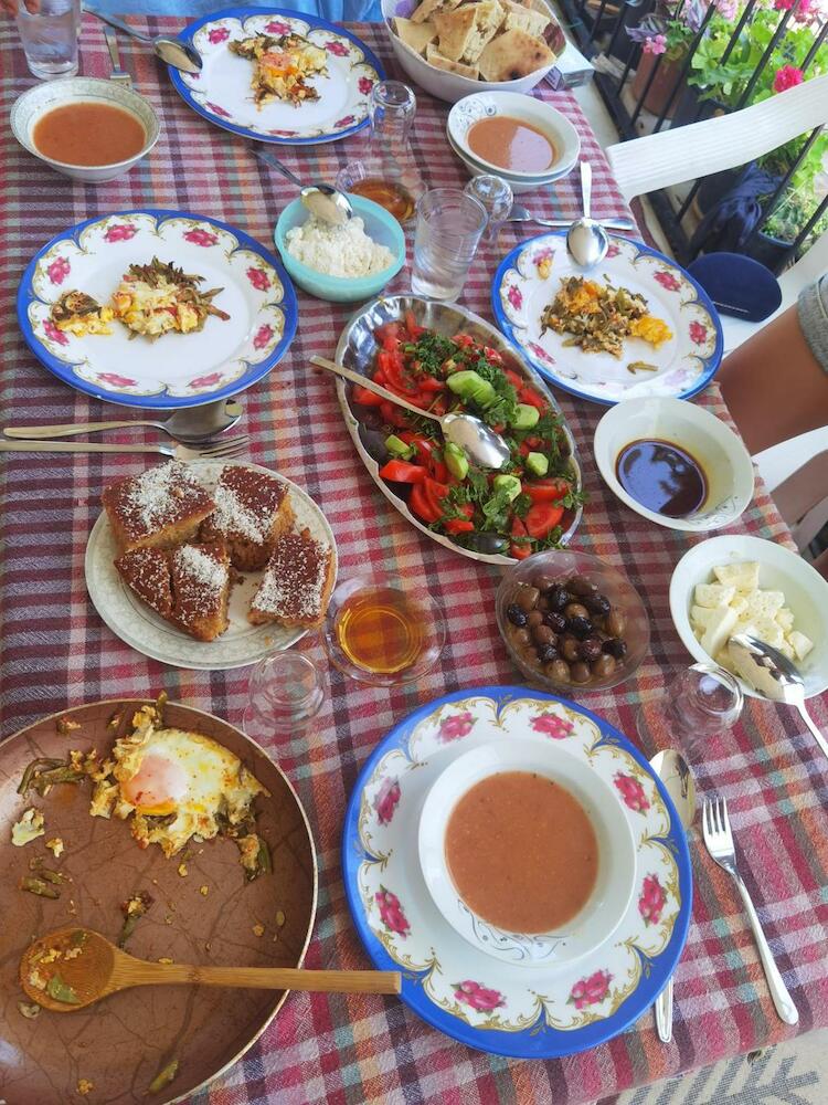 Adventurous Local Çalış Hostel