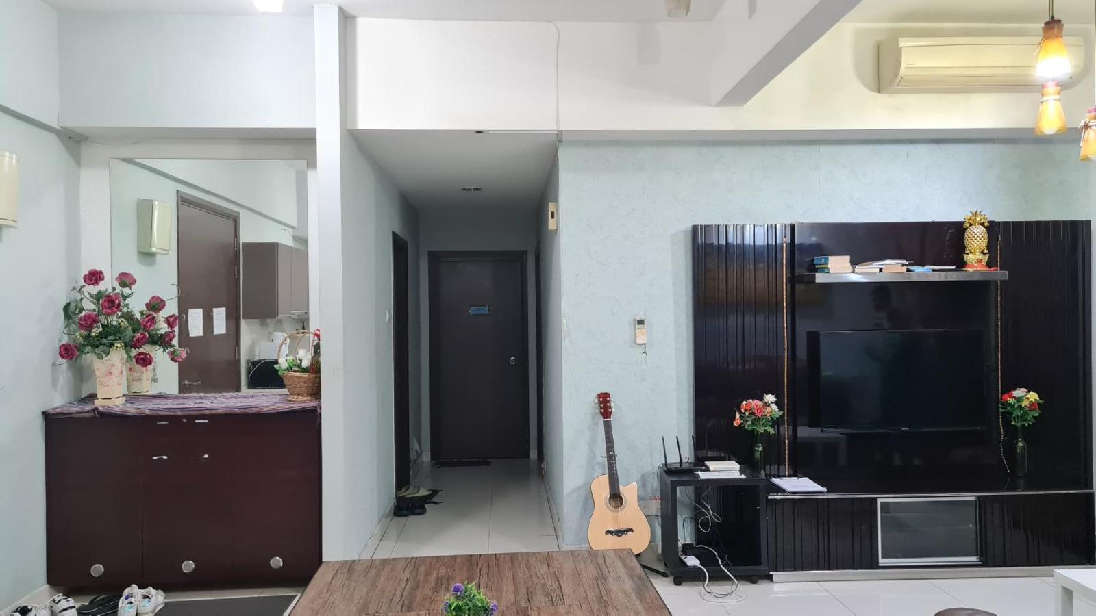 Hostel At Regalia Residence