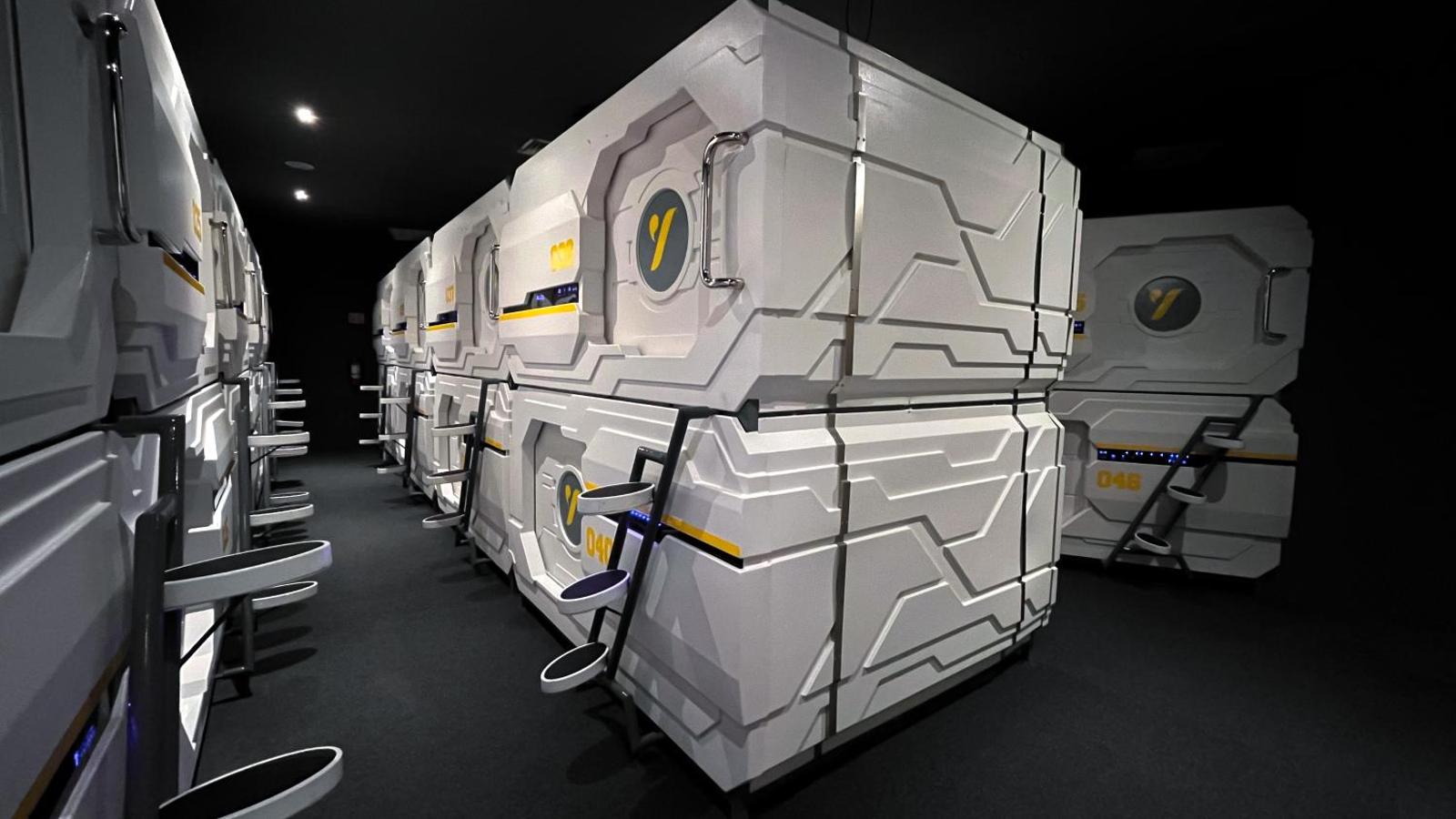 The Yellow Capsule, Cancún