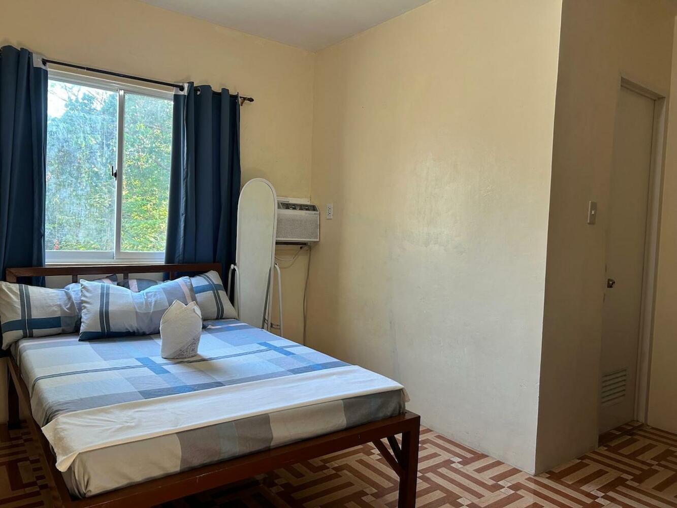 Carillo guest house, Coron