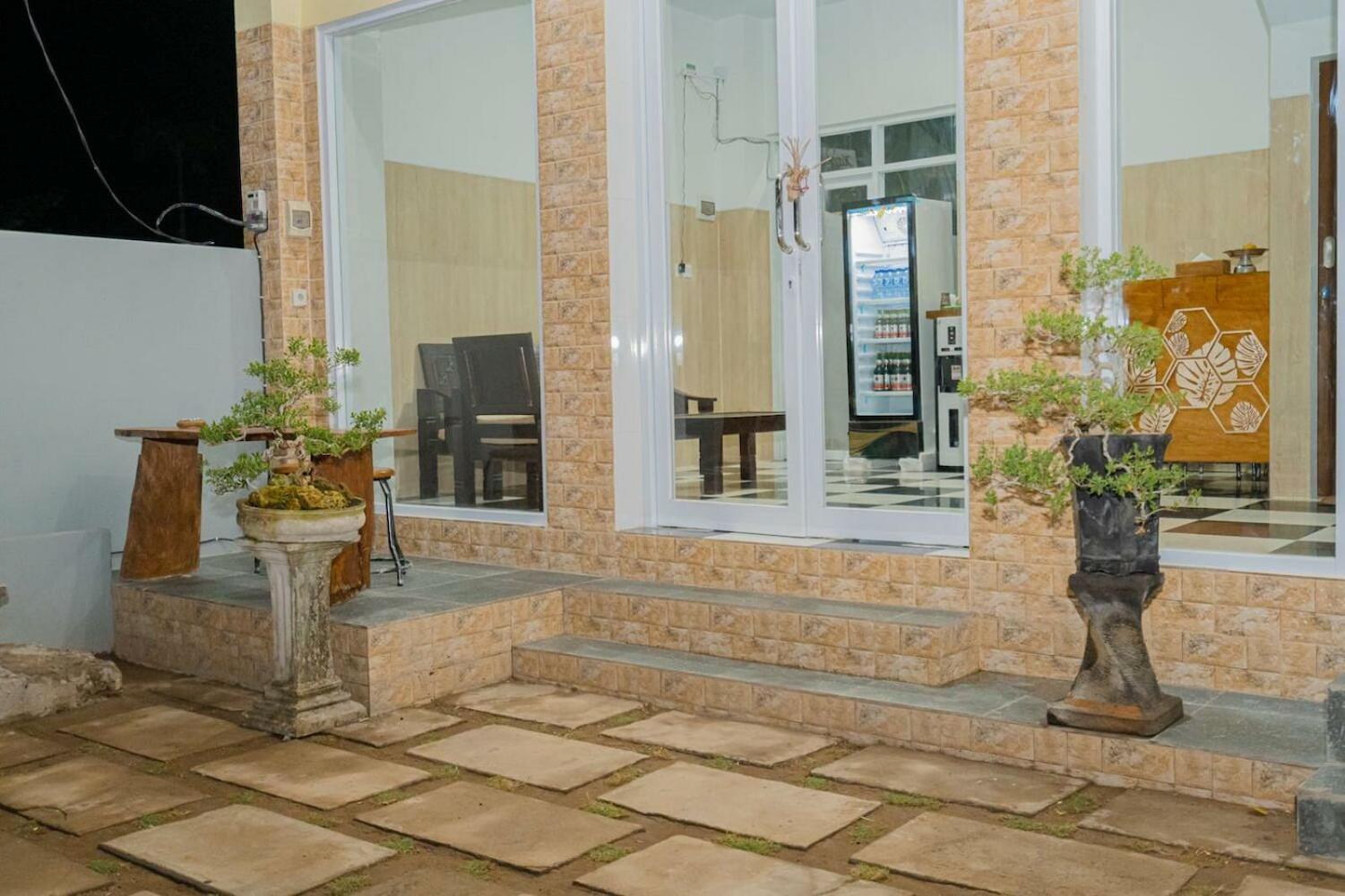 Kamkan Hostel