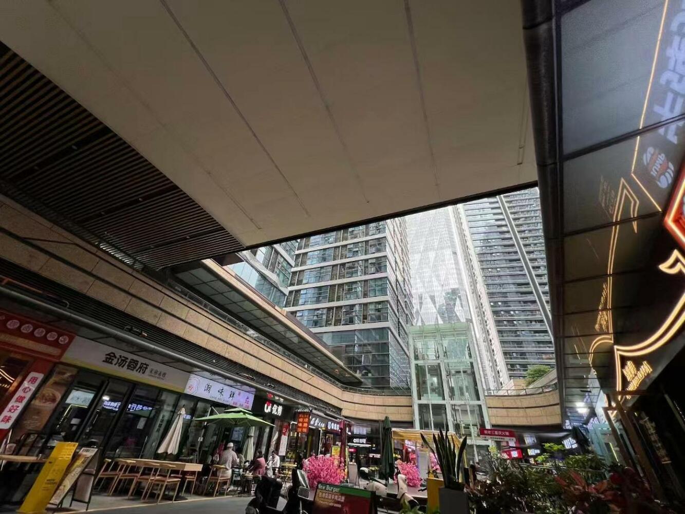 太空舱青年寓舍深圳北站youth Dormitory Shenzhen North Branch, Longhua