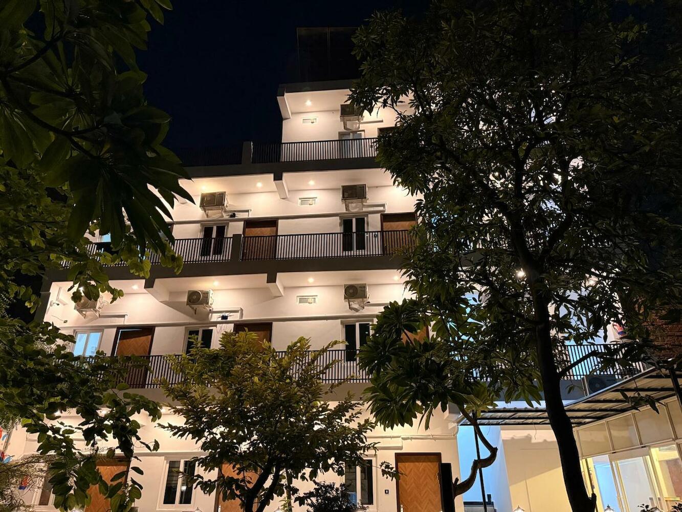 Where to stay in Varanasi on a budget