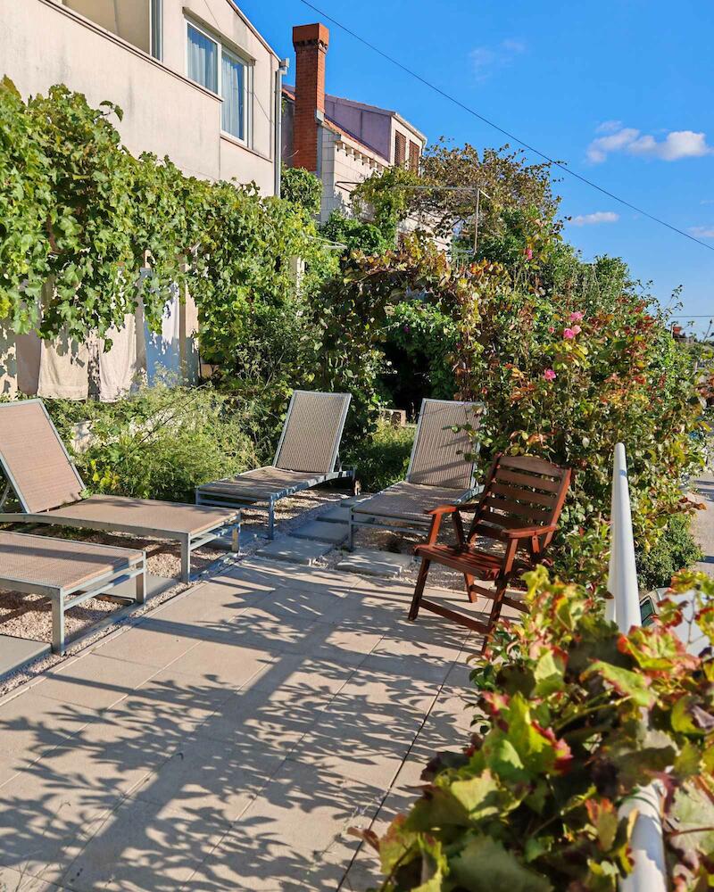 Youth Club Lina 2, Dubrovnik