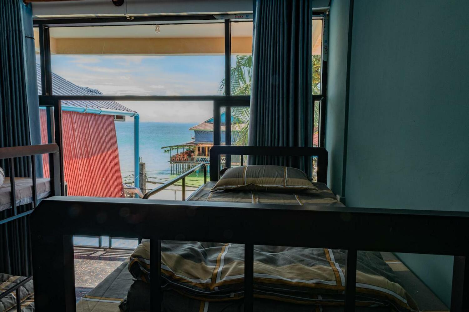 Vagabonds, Koh Rong
