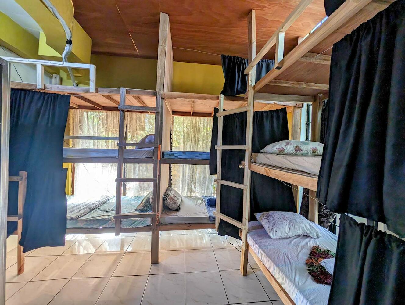 The Divers Den (DD) Backpackers Hostel, Coron