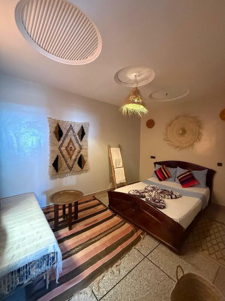 Emallayan Hostel, Imsouane