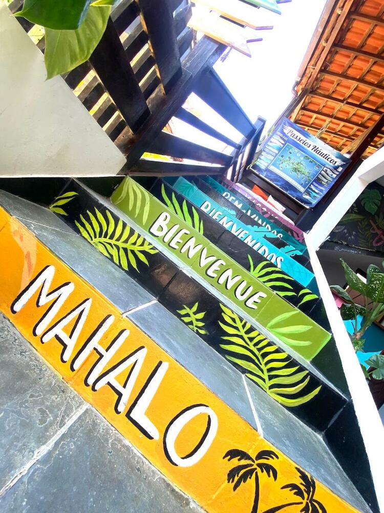 Mahalo Hostel