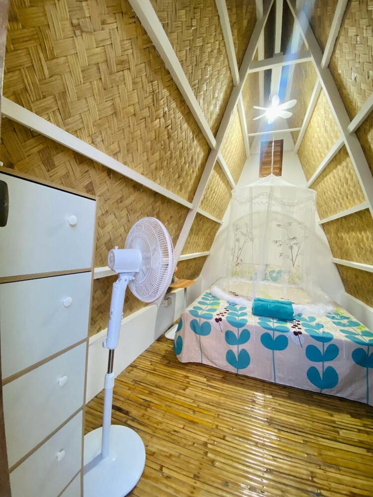 Happy Monkey Hostel