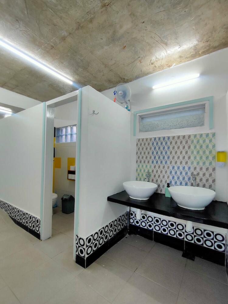 Gili Beach Bum Hostel