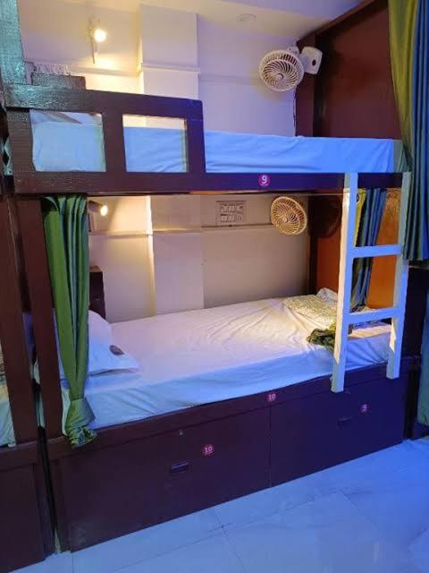 New Frezon Hostel, New Delhi