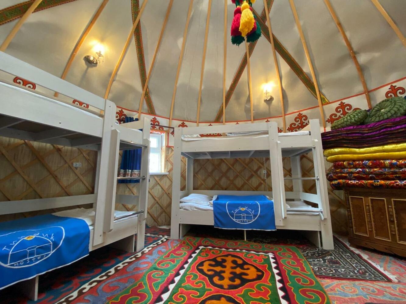 Tunduk Hostel