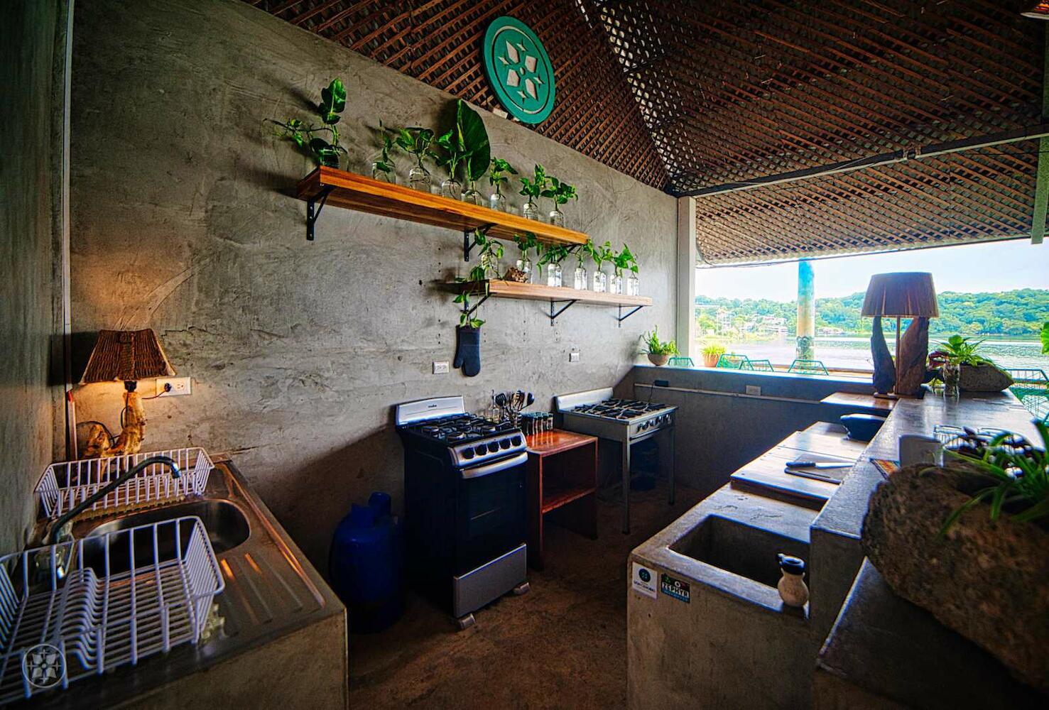 Hostal Don Cenobio, Flores