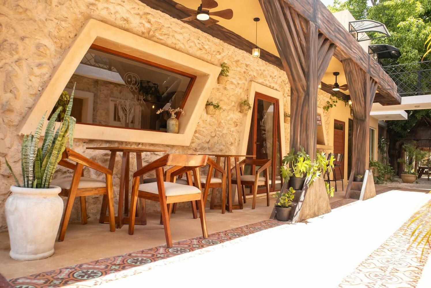 Hostal Tunich Naj, Valladolid