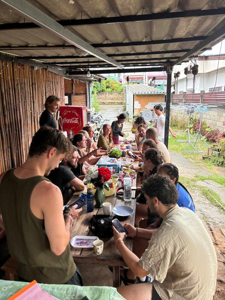 Paifah Backpackers