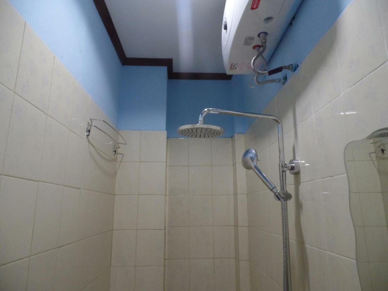 Lucky Backpackers Hostel