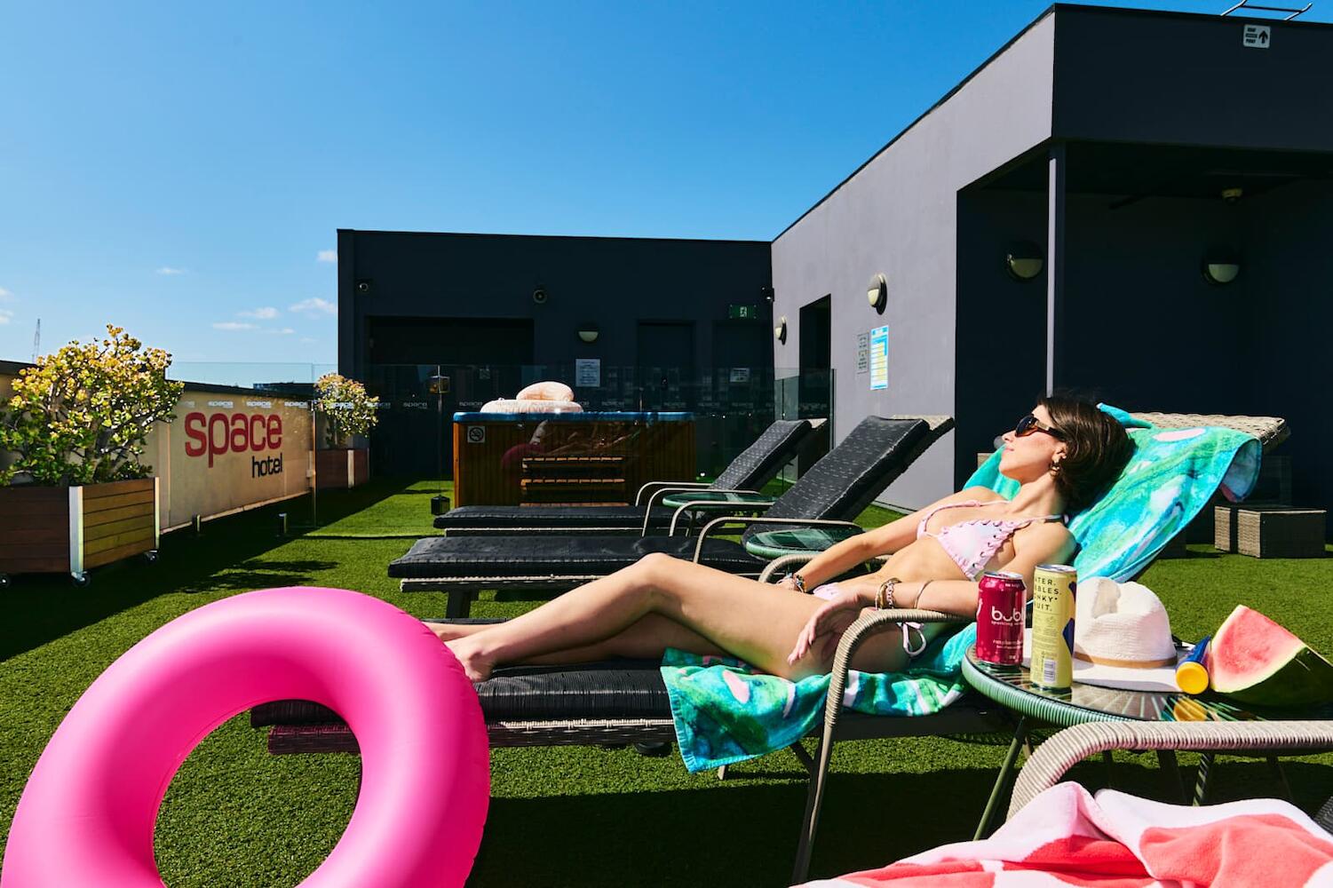 Space Hotel, Melbourne