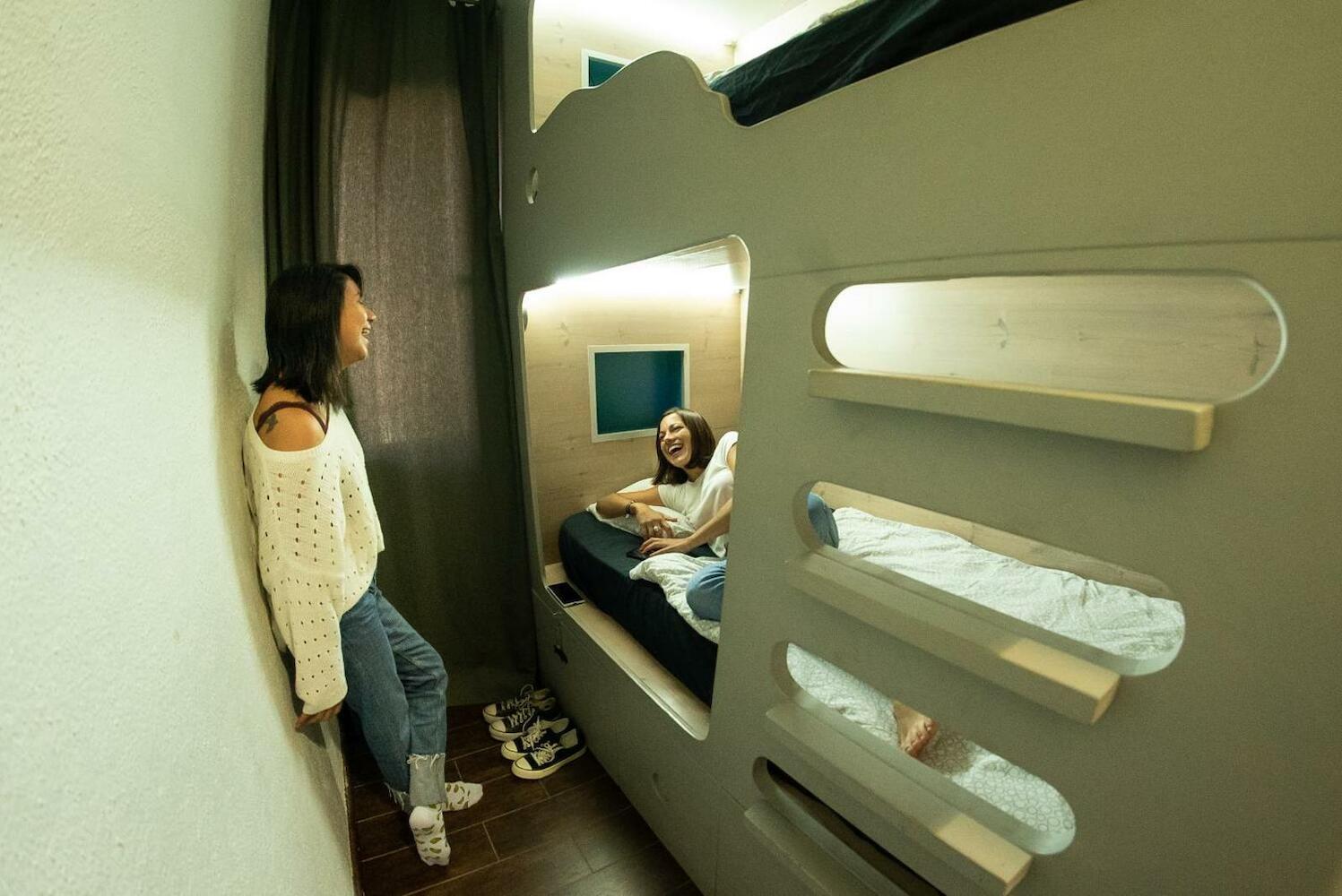 Onefam Paralelo, Barcelona