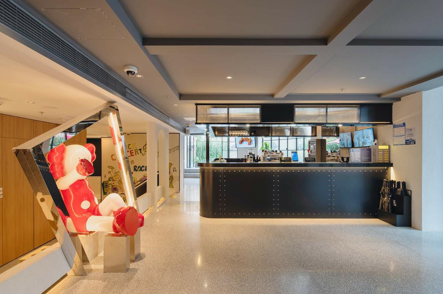 Dayin Hotel (people Square & Suzhou River Branch)