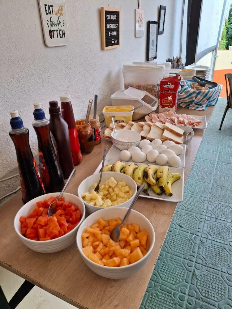 Tequila Sunrise B&B, Guatemala City