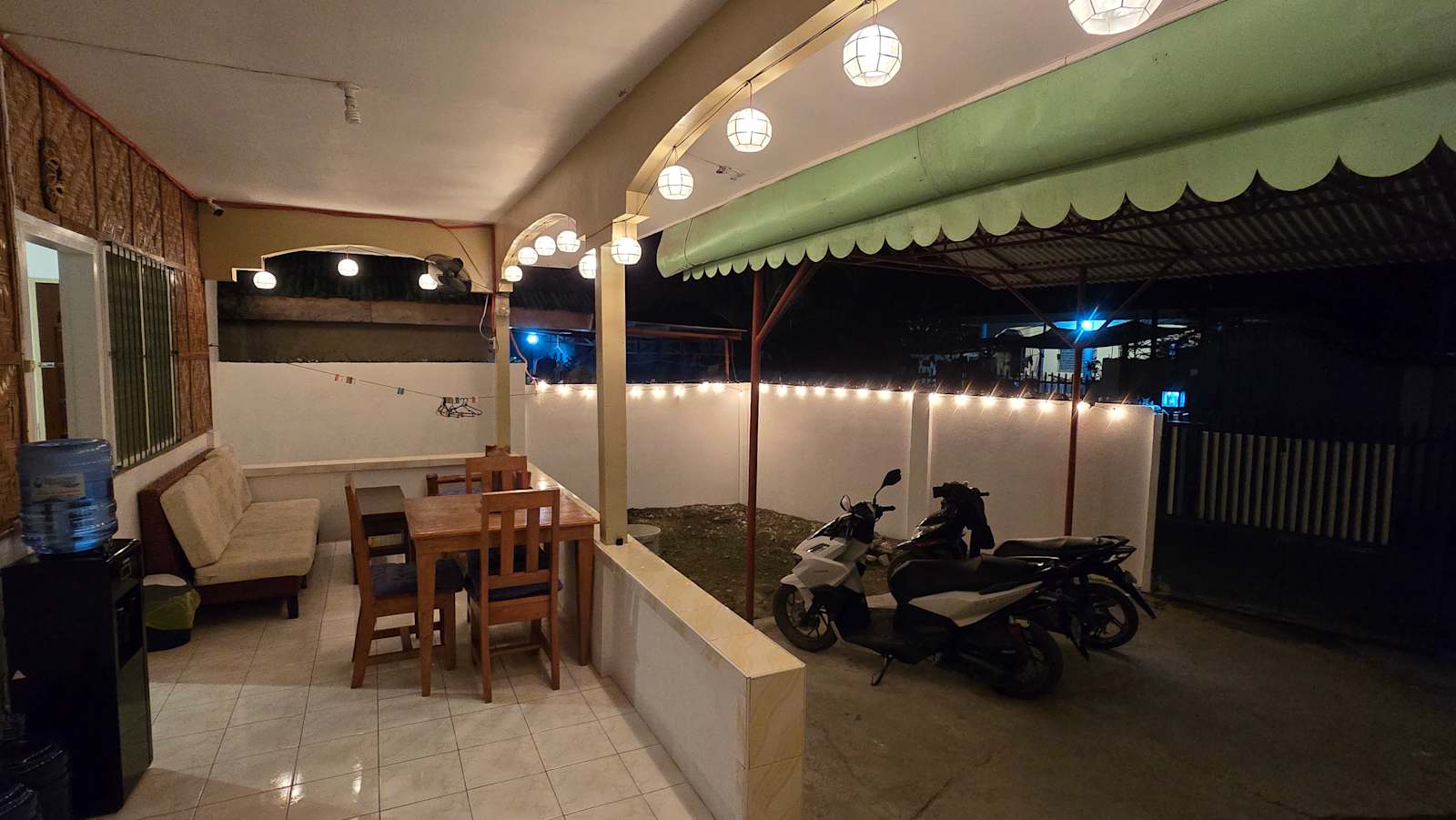 Island Vibes Hostel, Moalboal