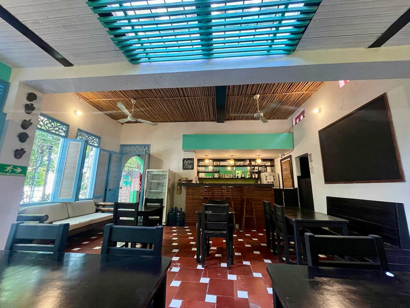 Sana Mar Hostel & Eco-café