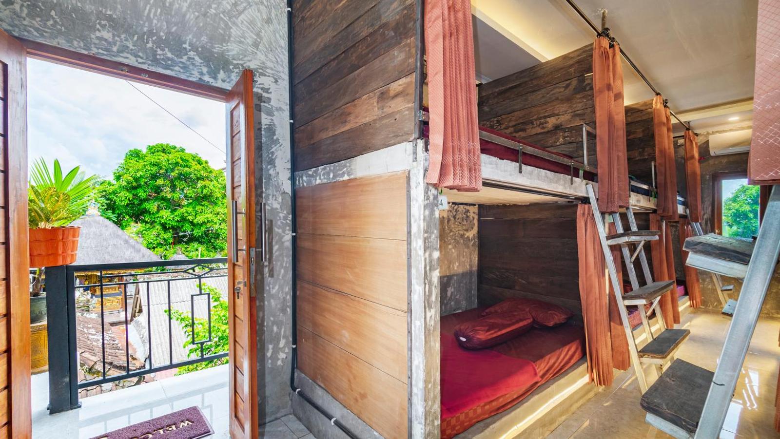 Peanut House