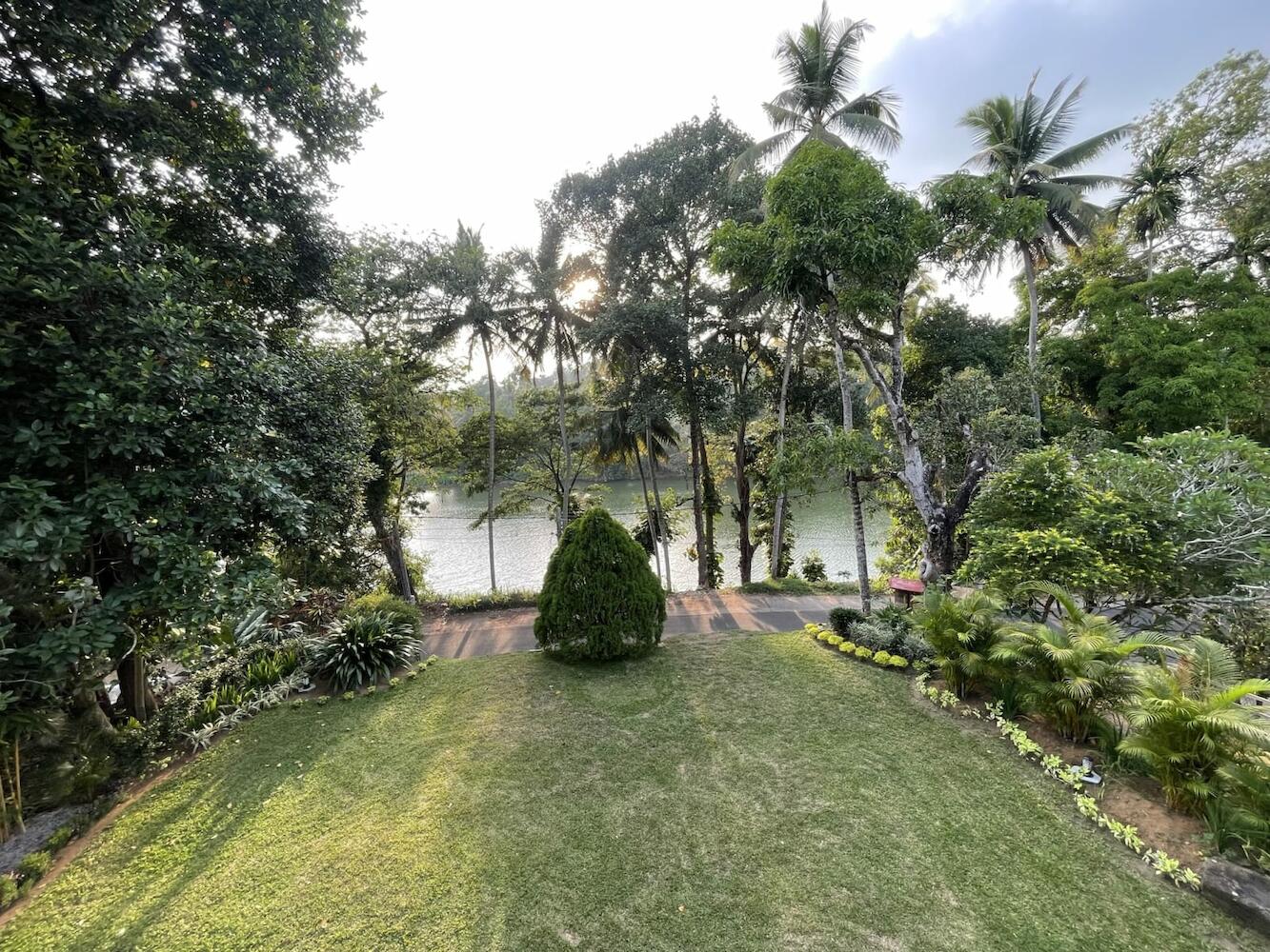 Bunkalow, Kandy