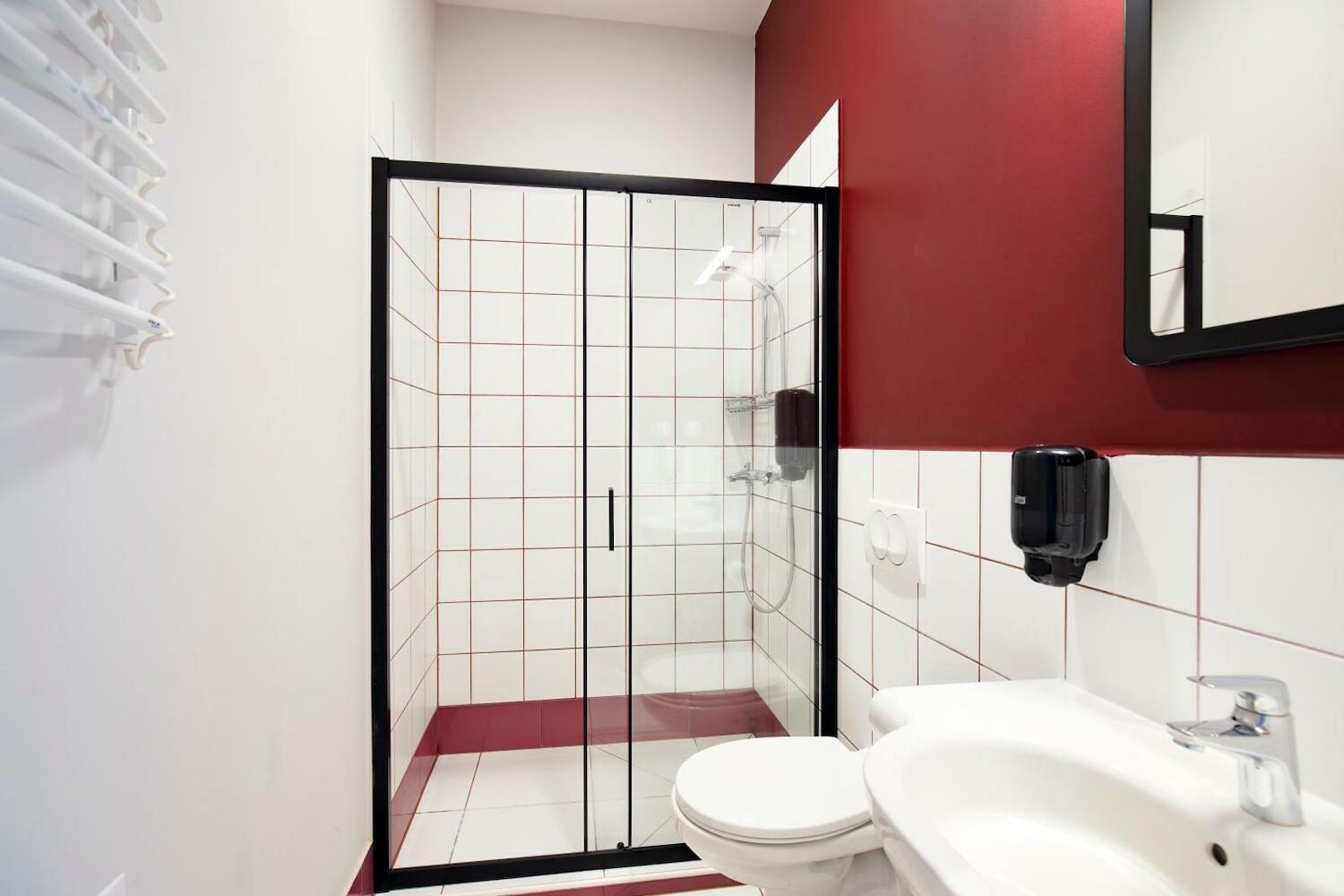 Maverick Athenaeum, Budapest