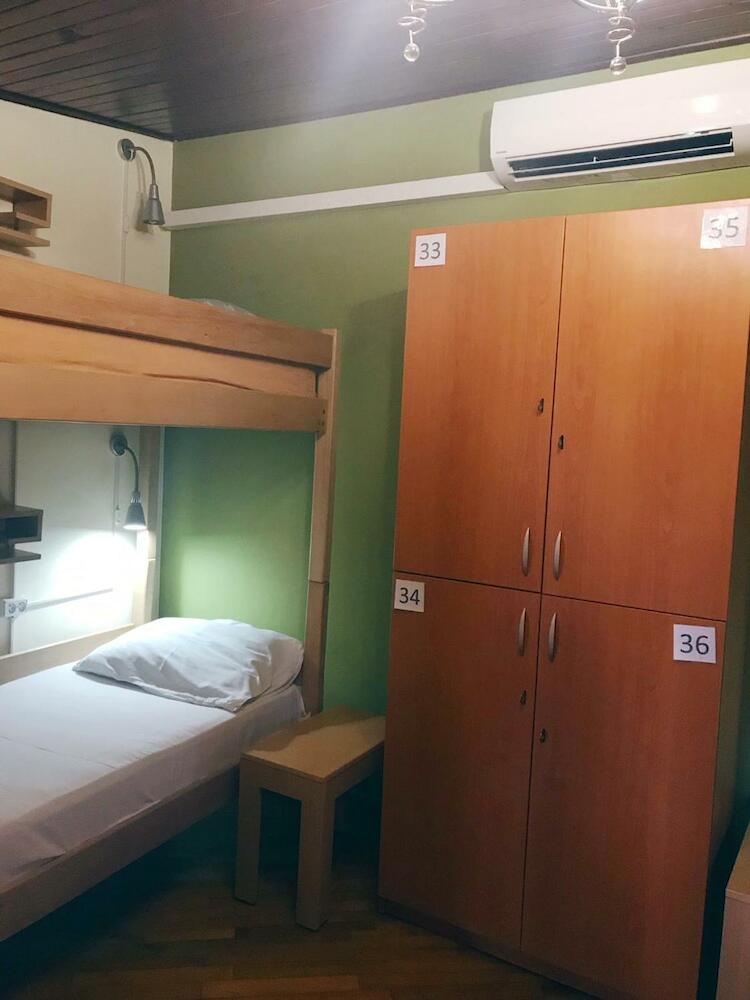 Envoy Hostel & Tours
