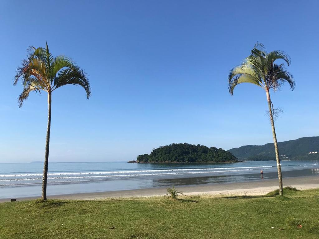 Ubatuba Surf Hostel, apenas a 60 metros da praia da Lagoinha!