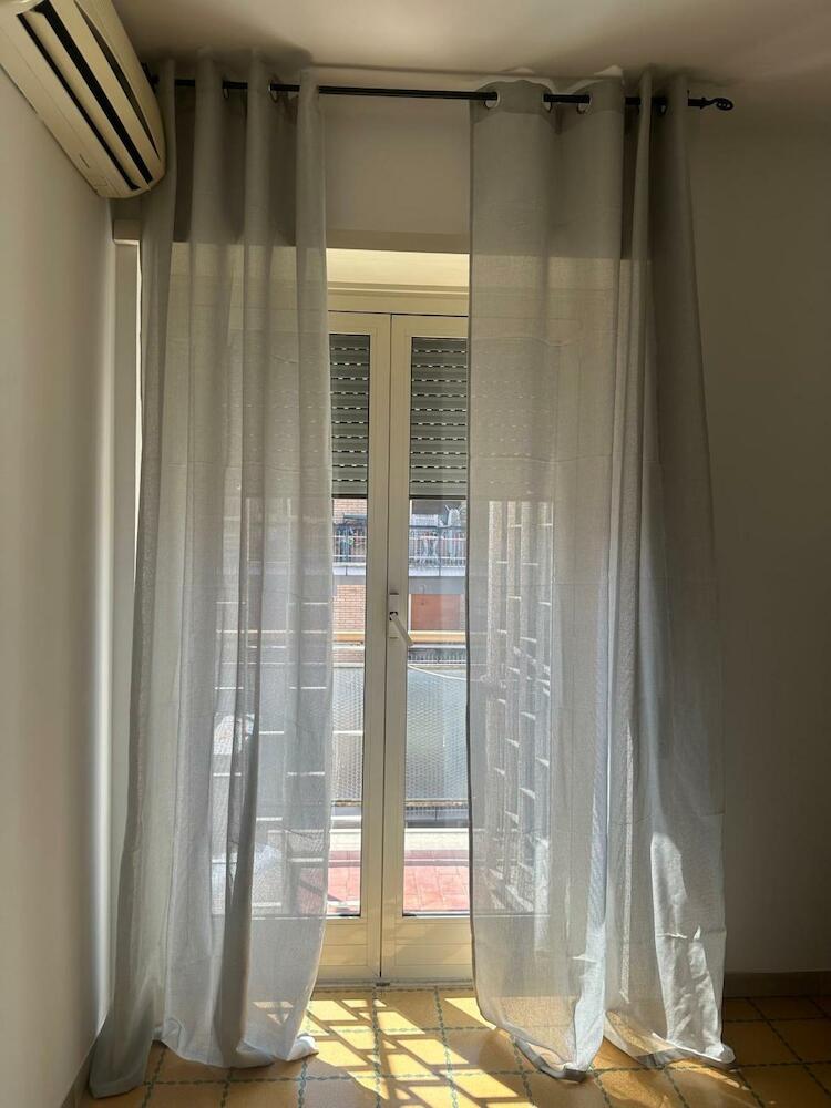 Lisa Ostello, Rome