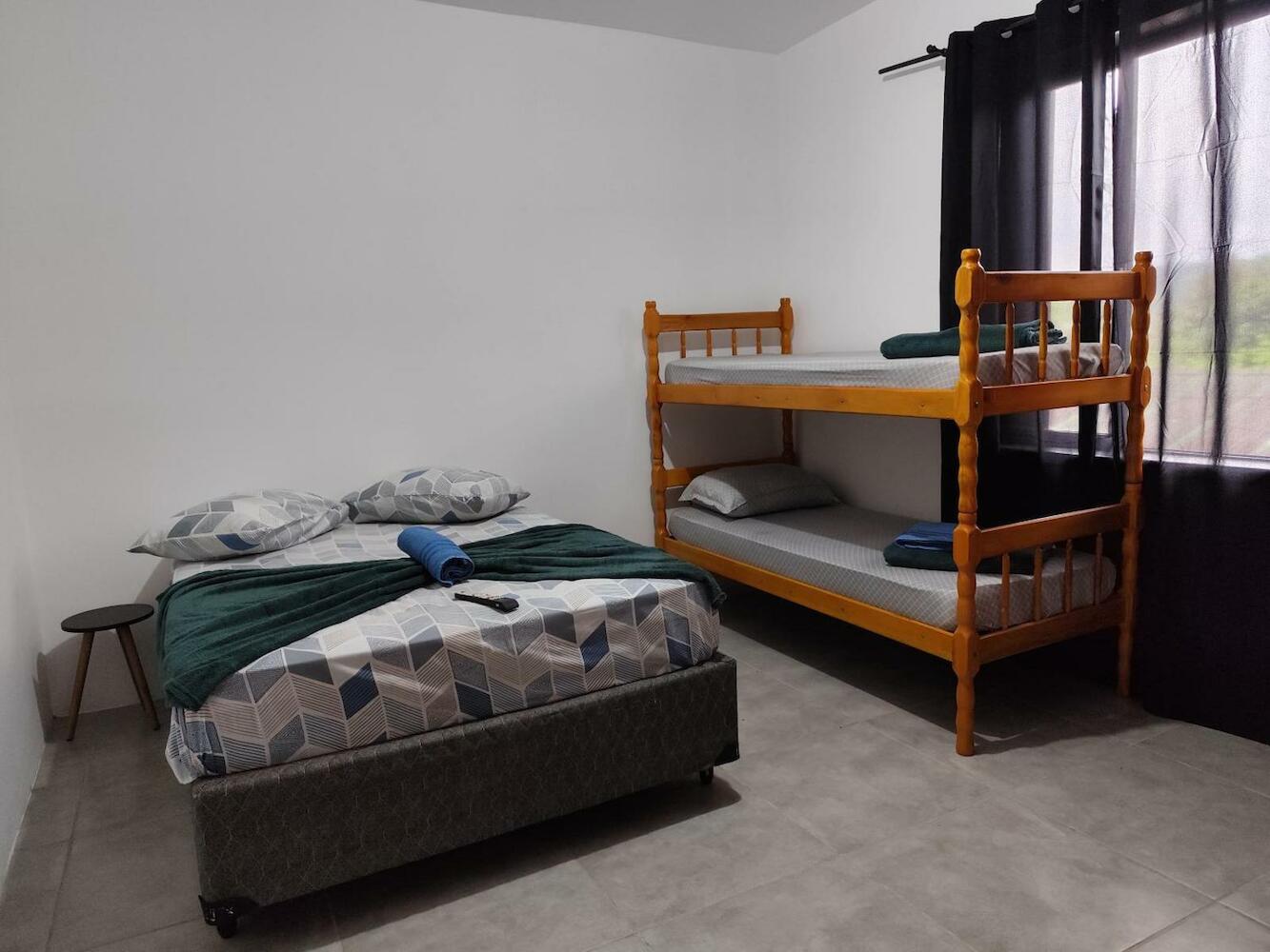 Ferdin Hostel E Pousada