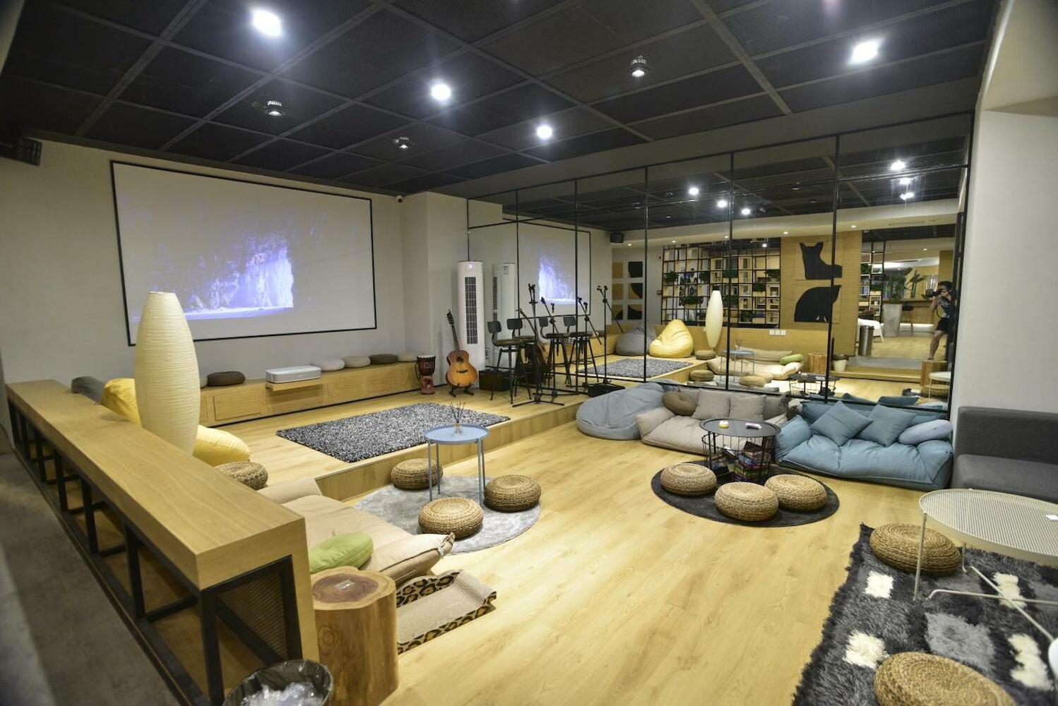 Smiley's Long Time No See Hostel