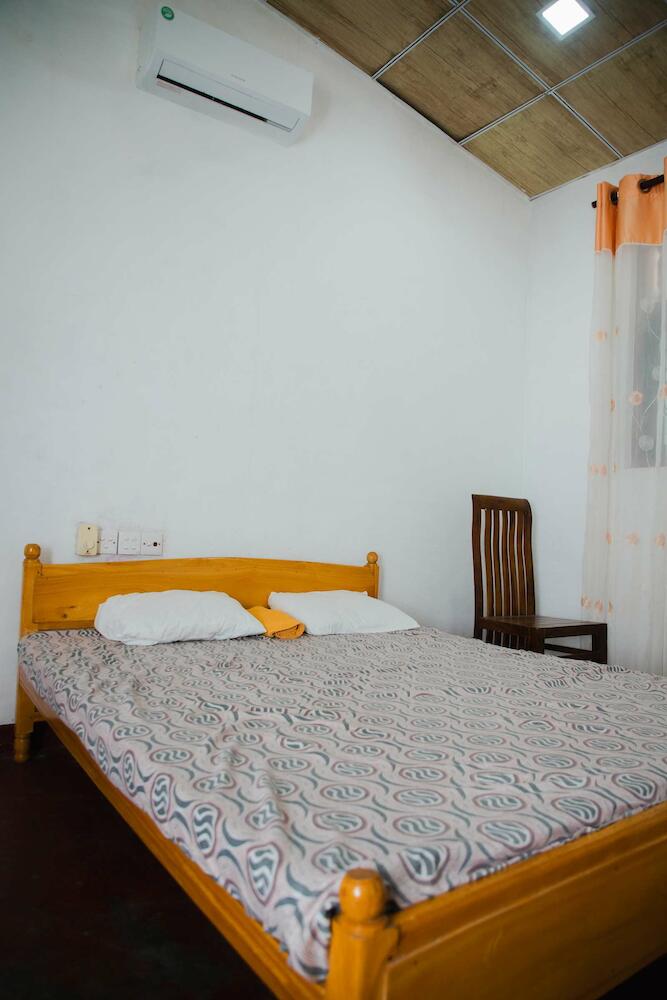 Surf Hostel, Hiriketiya