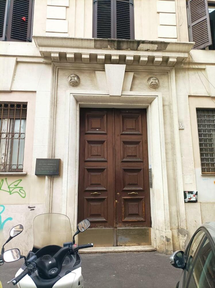 Minerva Rooms