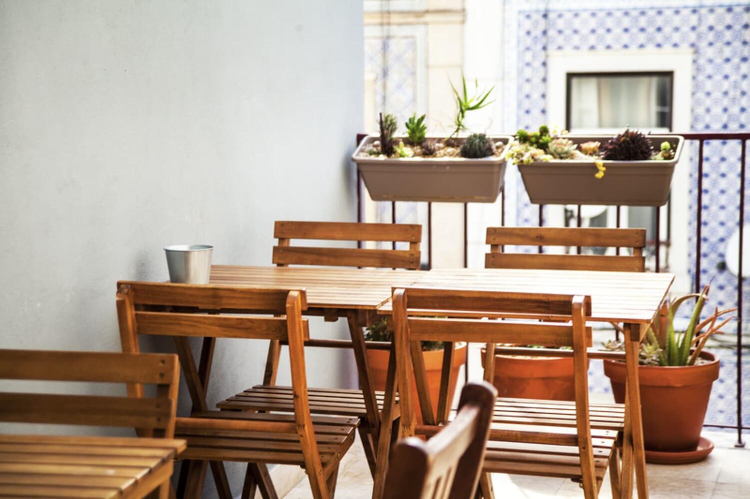 Lisbon Poets Inn, Lisbon